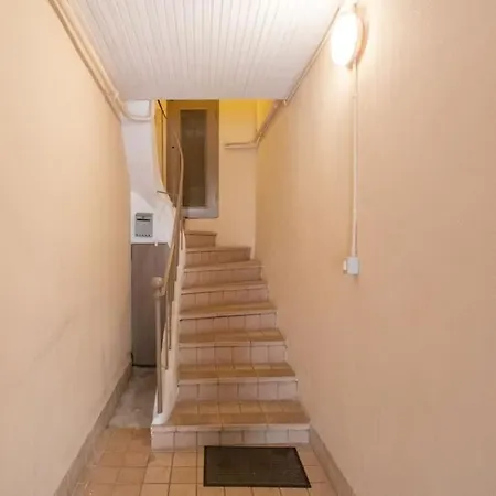 C17 2p Port Palais & Croisette 8mins Walk Balcony Apartament Cannes