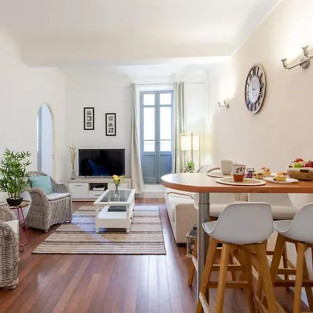 C17 2p Port Palais & Croisette 8mins Walk Balcony Apartament *