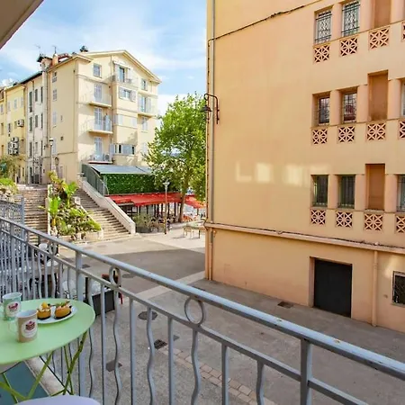 C17 2p Port Palais & Croisette 8mins Walk Balcony Apartament
